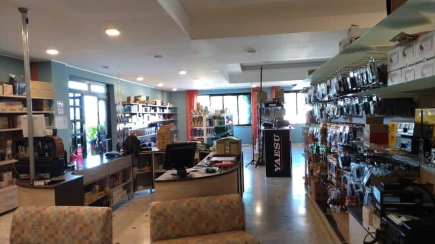 parliamo di cb con roberto di hamradioshop